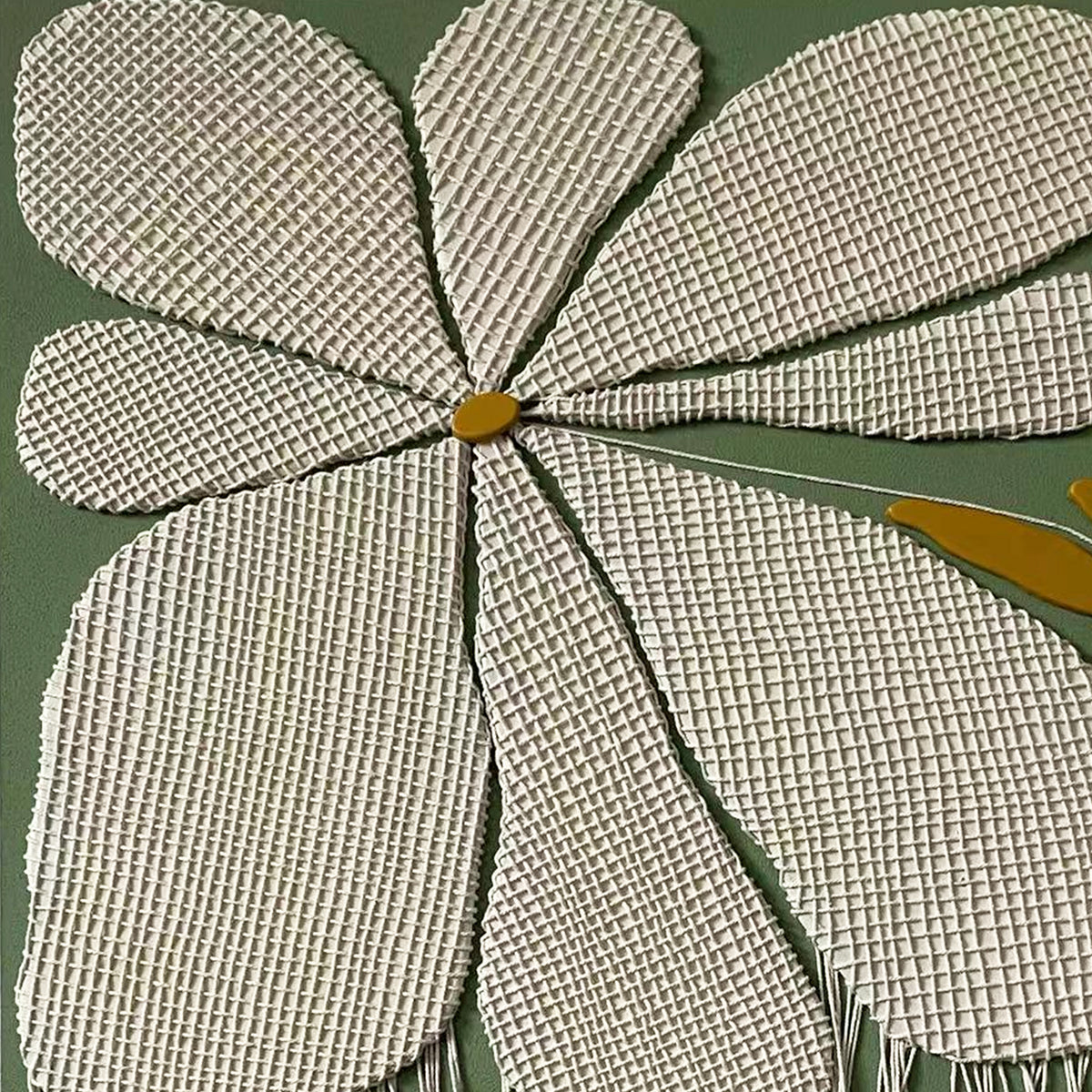 Moss Thread Bloom | Detail